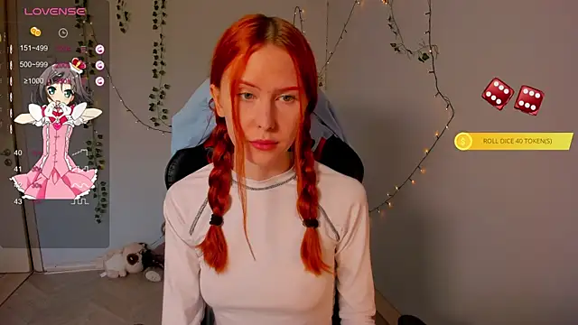 Snapshot of FruttiTatti chatting on October 28, 2025, 7:56 am FruttiTatti online show from October 28, 2025, 7:56 am