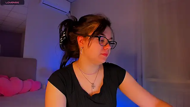 SelenaaSky online show from December 8, 2024, 1:58 pm