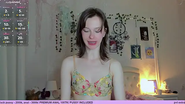 Neko kitsune1 online show from April 16, 2026, 9:39 pm