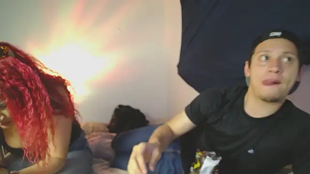 Snapshot of Oliver-sophia chatting on January 10, 2026, 10:25 pm Oliver-sophia online show from January 10, 2026, 10:25 pm