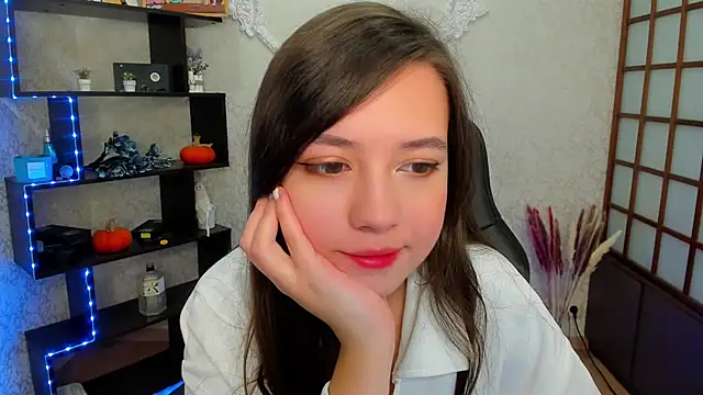 Snapshot of Lina_Brownie chatting on December 6, 2024, 2:13 am Lina Brownie online show from December 6, 2024, 2:13 am