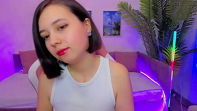 Snapshot of Lina_Brownie chatting on February 5, 2025, 6:46 am Lina Brownie online show from February 5, 2025, 6:46 am