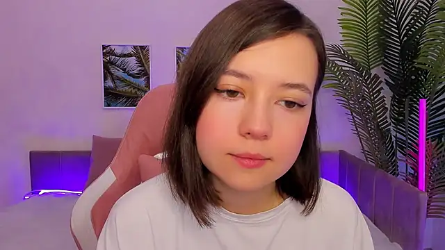 Snapshot of Lina_Brownie chatting on March 21, 2025, 2:28 am Lina Brownie online show from March 21, 2025, 2:28 am