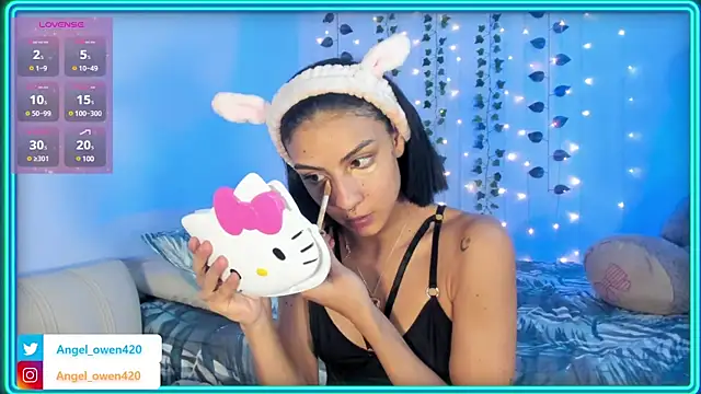 Snapshot of Angel_owen1 chatting on January 5, 2025, 3:00 am Angel owen1 online show from January 5, 2025, 3:00 am