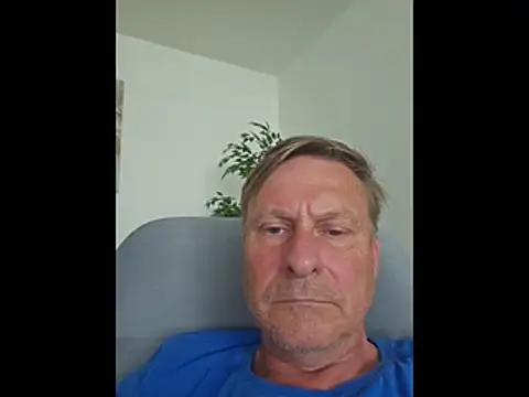 Snapshot of johnnym1 chatting on May 24, 2026, 9:14 am johnnym1 online show from May 24, 2026, 9:14 am