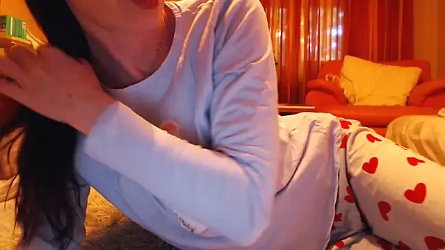 LovelyAndraGirl online show from May 7, 2026, 3:56 am