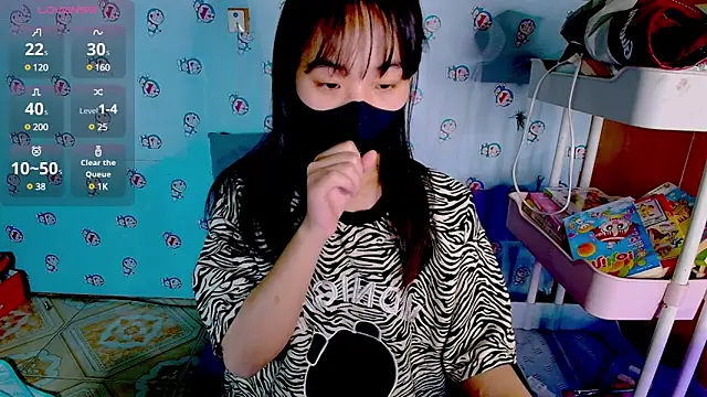   Saphia   online show from March 22, 2025, 3:09 pm