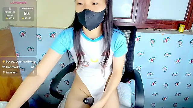   Saphia   online show from November 11, 2025, 4:45 am