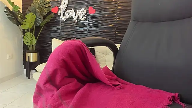 sofia 44 online show from February 26, 2025, 1:21 am