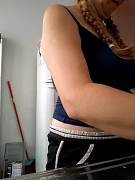 MILEIDE980 online show from September 19, 2025, 3:13 pm