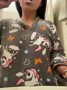 Snapshot of CharlotteScotte chatting on December 28, 2024, 9:31 am CharlotteScotte online show from December 28, 2024, 9:31 am