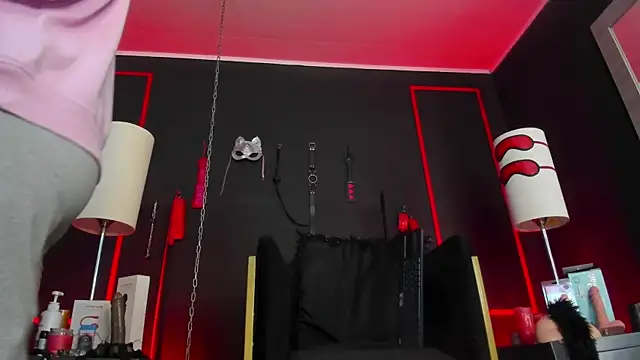 Snapshot of CharlotteScotte chatting on September 15, 2025, 11:43 am CharlotteScotte online show from September 15, 2025, 11:43 am