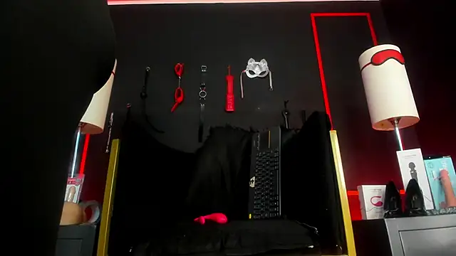 Snapshot of CharlotteScotte chatting on October 11, 2025, 12:04 pm CharlotteScotte online show from October 11, 2025, 12:04 pm