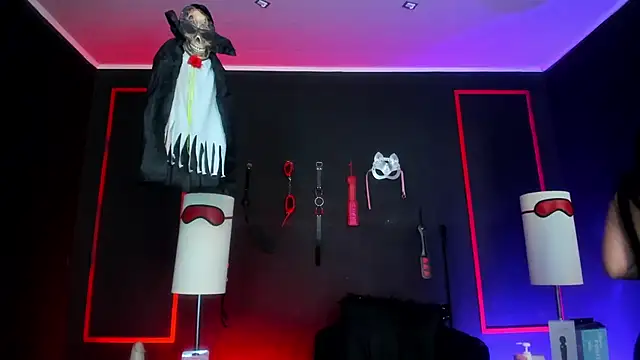 Snapshot of CharlotteScotte chatting on October 20, 2025, 11:21 am CharlotteScotte online show from October 20, 2025, 11:21 am