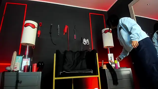 Snapshot of CharlotteScotte chatting on November 5, 2025, 12:16 pm CharlotteScotte online show from November 5, 2025, 12:16 pm