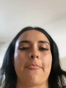 Snapshot of CharlotteScotte chatting on November 11, 2025, 11:32 am CharlotteScotte online show from November 11, 2025, 11:32 am