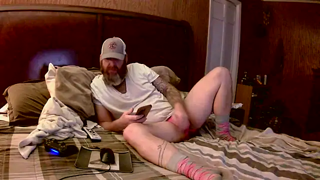 Snapshot of Cummerforyouu2 chatting on January 7, 2026, 1:57 pm Cummerforyouu2 online show from January 7, 2026, 1:57 pm