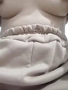 SweetGirl2k2 online show from March 3, 2025, 1:31 pm