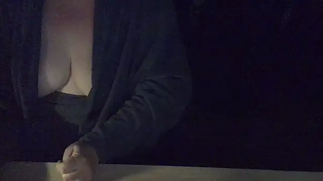 Silvia2277 online show from November 1, 2025, 9:50 pm