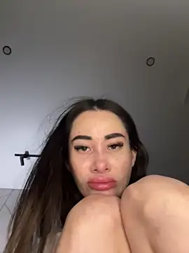 Snapshot of Yunasi chatting on March 3, 2025, 2:04 pm Yunasi online show from March 3, 2025, 2:04 pm