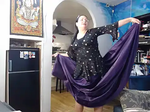 Helen1974 online show from December 19, 2024, 5:50 pm