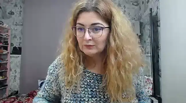 Helen1974 online show from February 12, 2025, 4:12 am