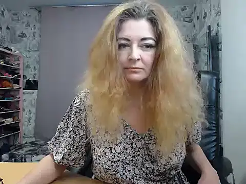 Helen1974 online show from March 12, 2025, 3:18 pm