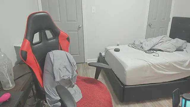 demi xoxo online show from September 23, 2025, 11:30 pm