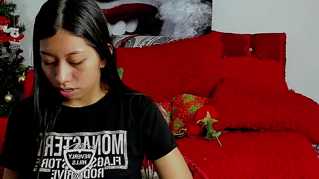 sexylaurita online show from December 31, 2024, 12:57 pm