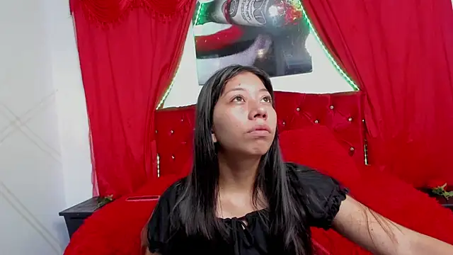 sexylaurita online show from January 13, 2025, 12:02 pm