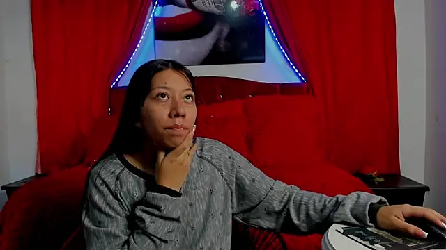 sexylaurita online show from January 15, 2025, 12:15 pm