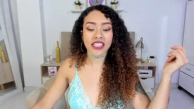 Zoe Gruber online show from June 10, 2026, 12:11 am