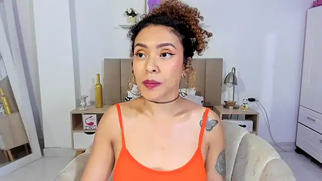 Zoe Gruber online show from June 11, 2026, 2:53 am
