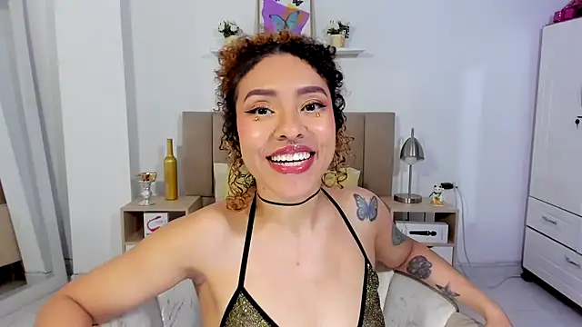 Zoe Gruber online show from June 25, 2026, 11:20 pm