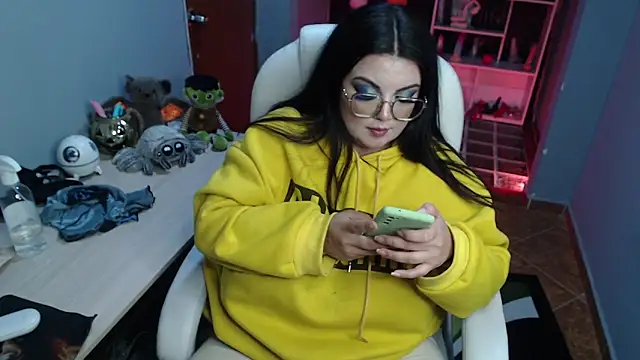 juliette rd online show from December 4, 2024, 11:19 am