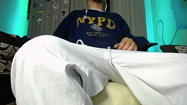 zacwatson  online show from January 20, 2025, 8:30 am