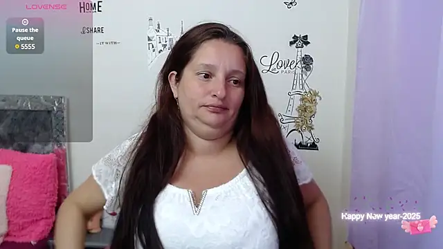 CristialJones  online show from January 24, 2025, 1:47 pm