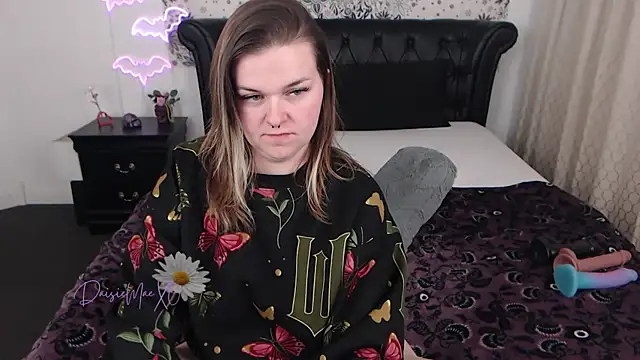 Snapshot of DaisieMaeXO chatting on February 20, 2026, 1:13 am DaisieMaeXO online show from February 20, 2026, 1:13 am