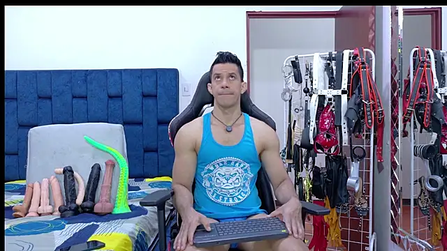 JoseRumbero26 online show from July 17, 2026, 11:50 am