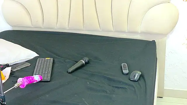 bonieklent online show from March 10, 2026, 4:06 am