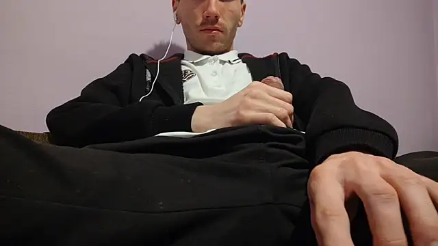  Hocthus  online show from February 4, 2025, 5:55 pm