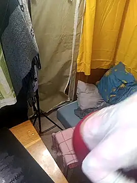 Snapshot of wLESLYMOSw chatting on March 8, 2025, 6:58 pm wLESLYMOSw online show from March 8, 2025, 6:58 pm