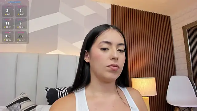 Julietasantos   online show from October 6, 2025, 6:16 pm