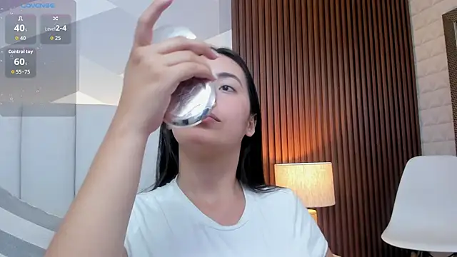 Julietasantos   online show from February 28, 2026, 6:20 pm