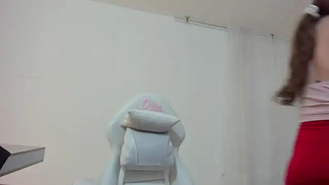 Carolina hernandez22 online show from October 28, 2025, 12:52 pm