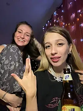 Dooubletroublee online show from February 3, 2025, 1:30 am