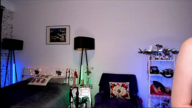 Snapshot of MissAliciaFD chatting on December 16, 2024, 4:49 pm MissAliciaFD online show from December 16, 2024, 4:49 pm