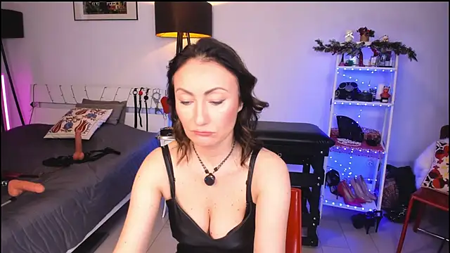 Snapshot of MissAliciaFD chatting on January 16, 2025, 10:42 am MissAliciaFD online show from January 16, 2025, 10:42 am