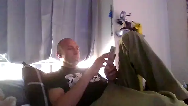 Snapshot of El_Gizmo chatting on May 13, 2026, 9:11 pm El Gizmo online show from May 13, 2026, 9:11 pm