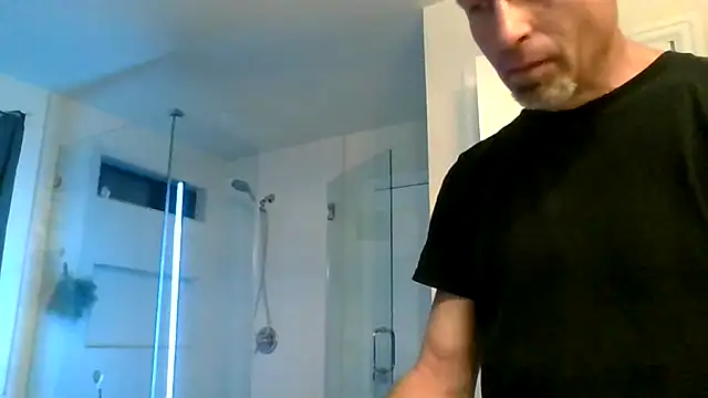 Snapshot of El_Gizmo chatting on May 22, 2026, 3:35 am El Gizmo online show from May 22, 2026, 3:35 am